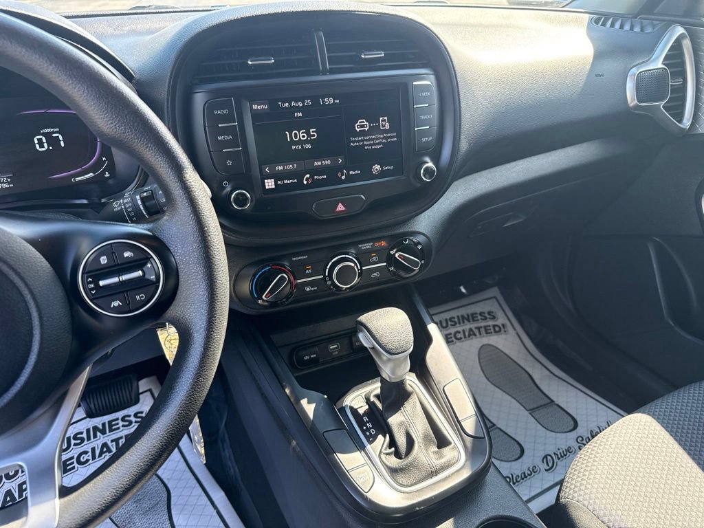 Used 2023 Kia Soul LX FWD image 30