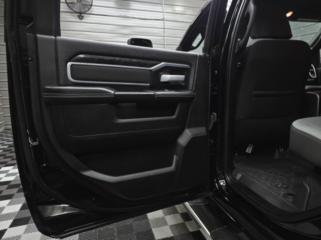 Used 2024 RAM 2500 Big Horn w/ Protection Group AWD/4WD image 35