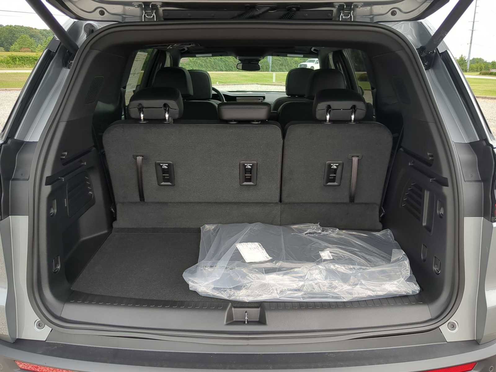 New 2025 GMC Acadia Elevation w/ Elevation Premium Package image 27
