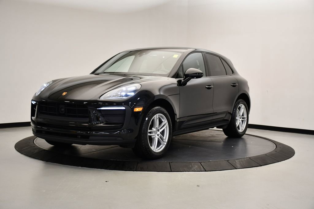 Certified 2023 Porsche Macan Turbo image 1
