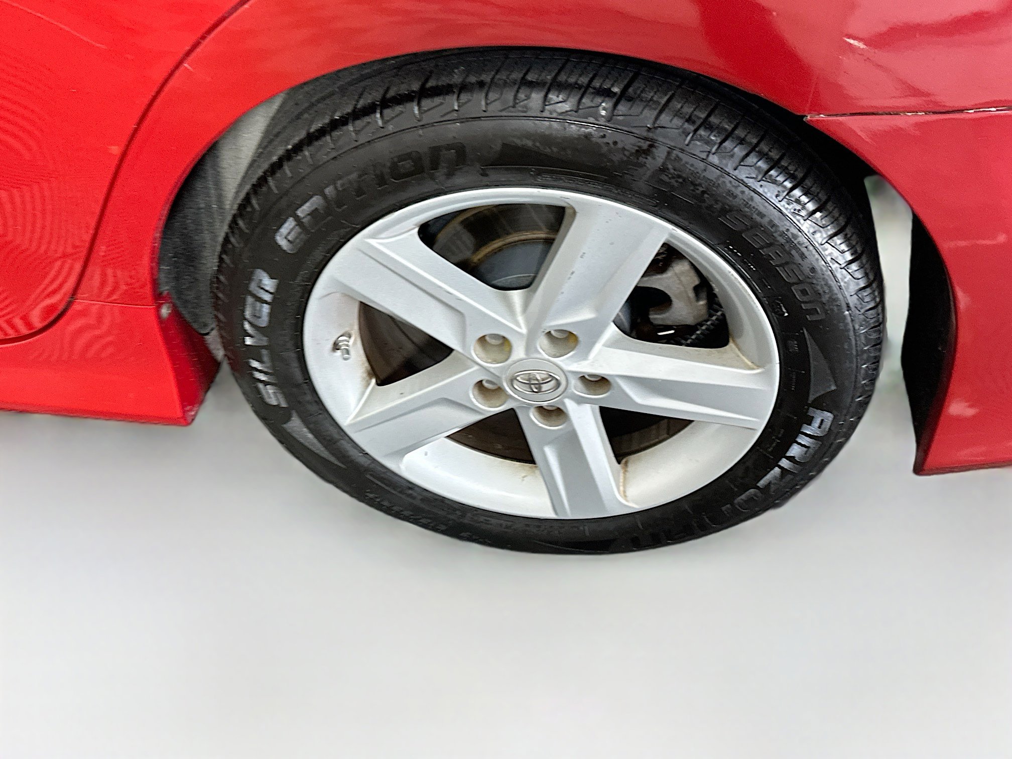 Used 2013 Toyota Camry L image 11