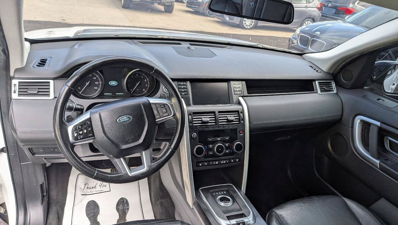 Used 2018 Land Rover Discovery Sport SE AWD/4WD image 9