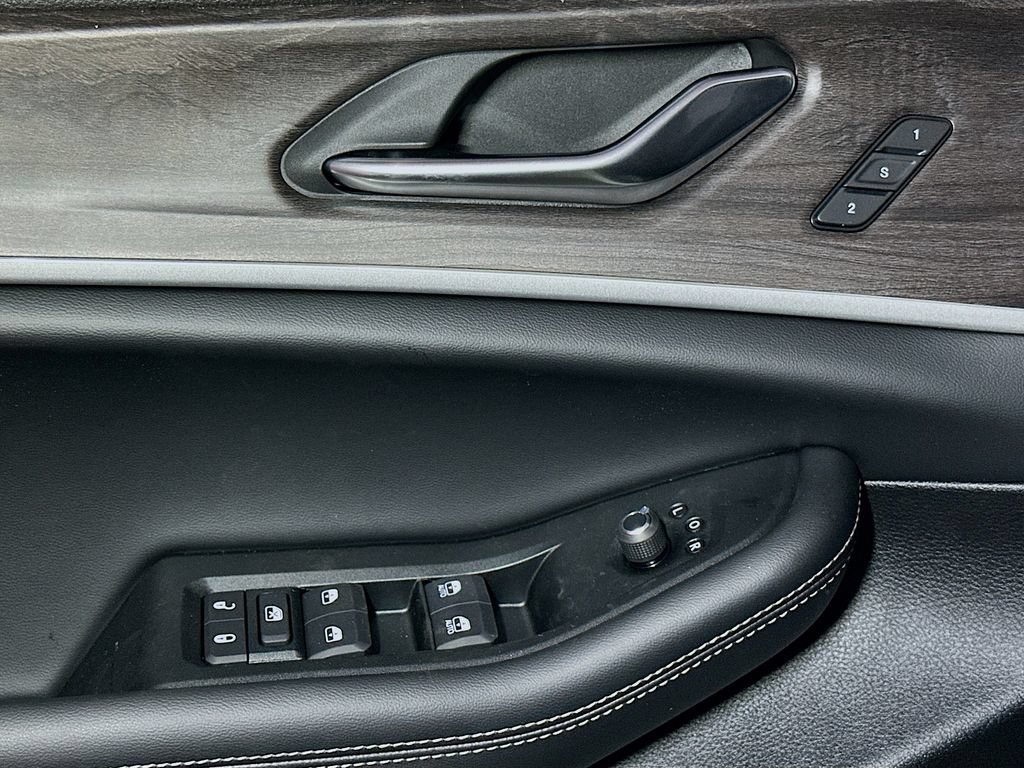 New 2025 Jeep Grand Cherokee Limited w/ Luxury Tech Group II AWD/4WD image 12