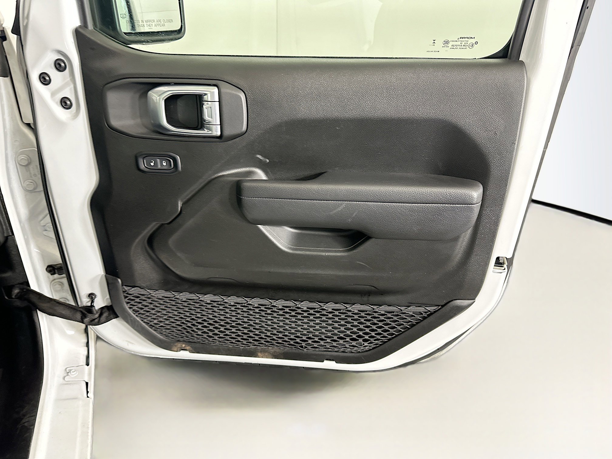 Used 2025 Jeep Wrangler Sport S image 30