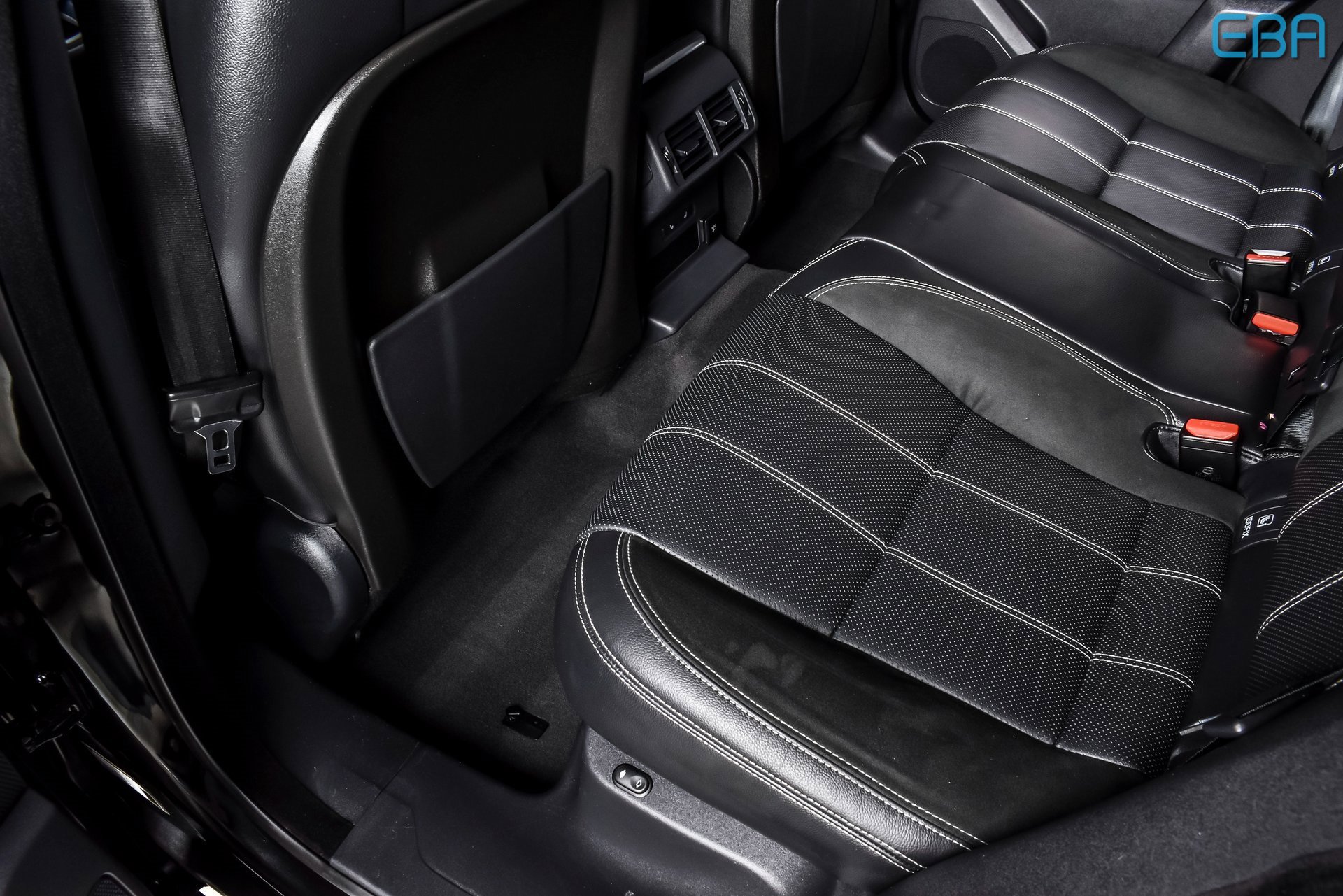 Used 2020 Land Rover Range Rover Velar R-Dynamic S image 20