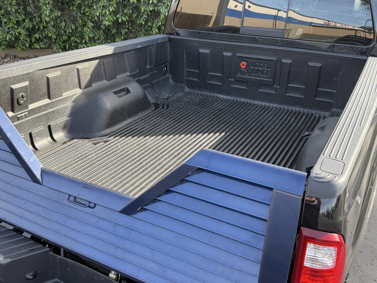 Used 2011 Ford F350 Lariat w/ Chrome Pkg image 12