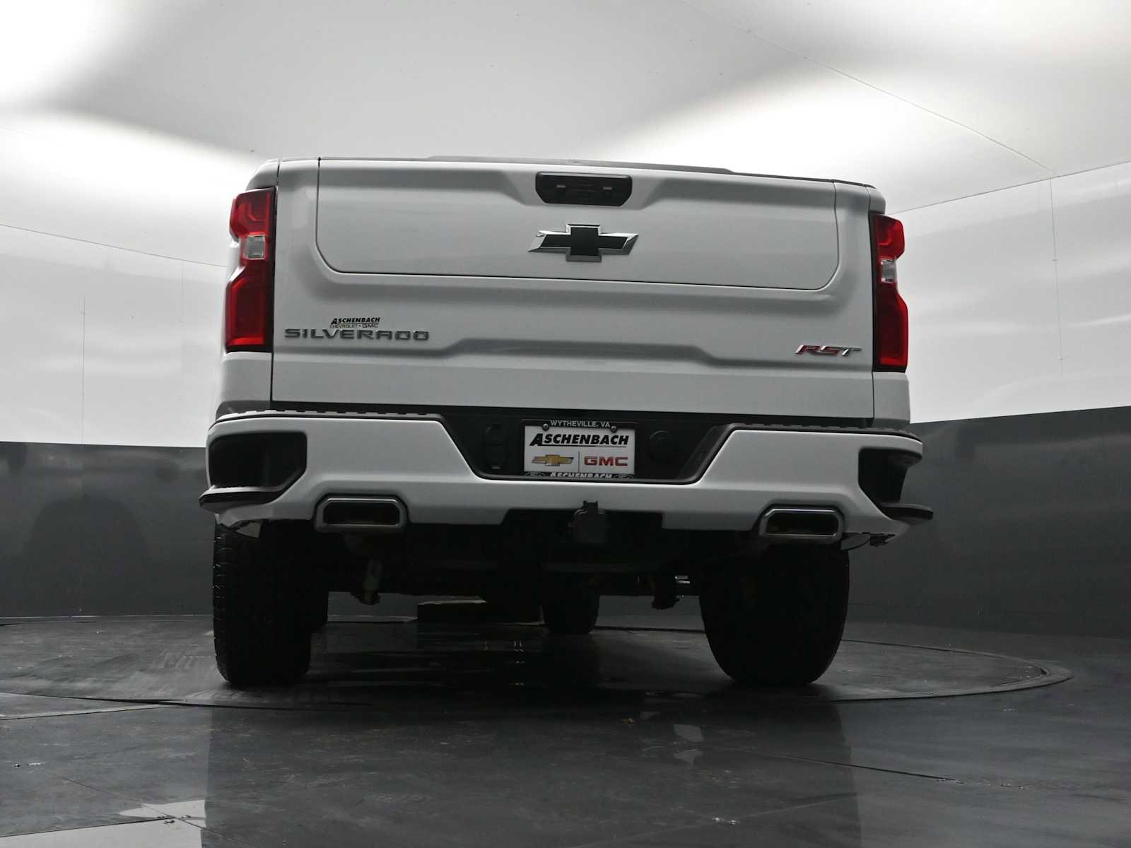 Used 2025 Chevrolet Silverado 1500 RST image 24