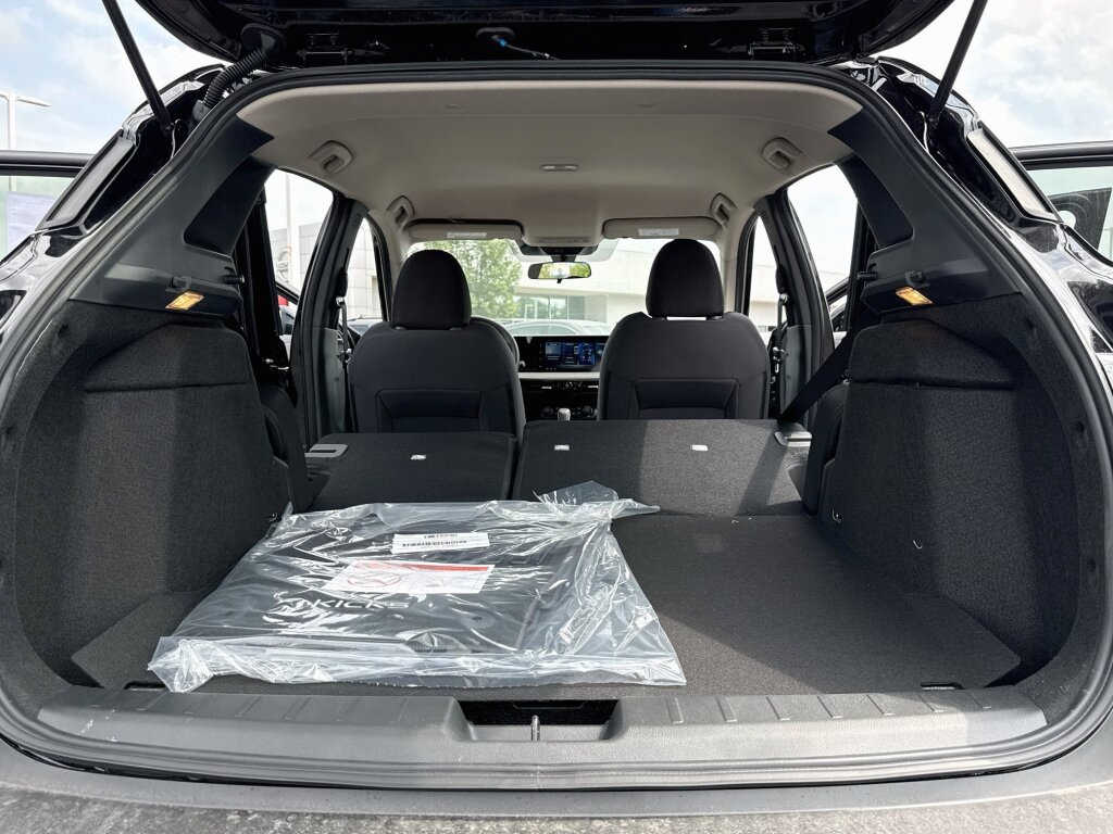 New 2026 Nissan Kicks SV w/ Cold Weather Package AWD/4WD image 7