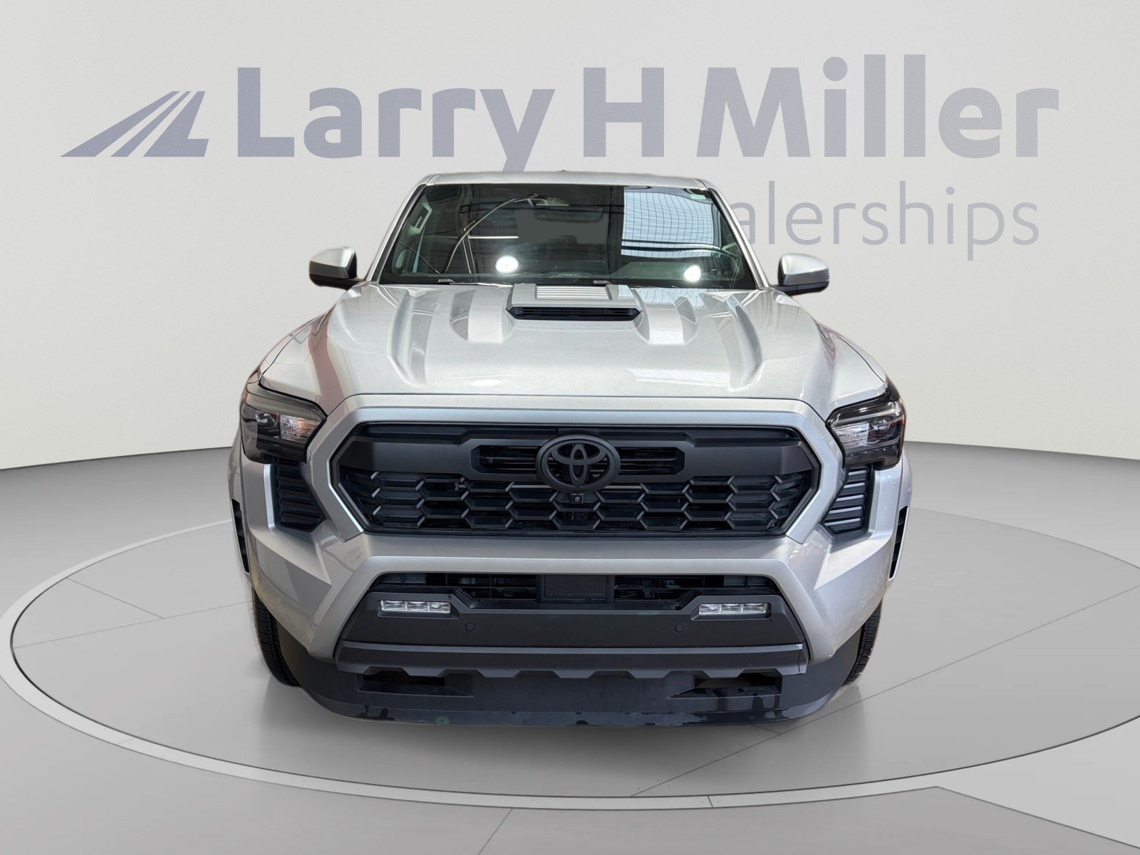 Certified 2025 Toyota Tacoma TRD Sport w/ TRD Sport Premium Package AWD/4WD image 8