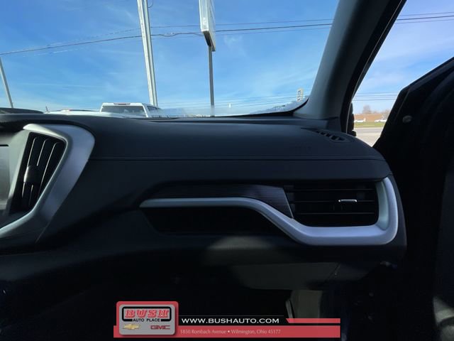 Used 2023 GMC Terrain SLE w/ Driver Convenience Package image 28
