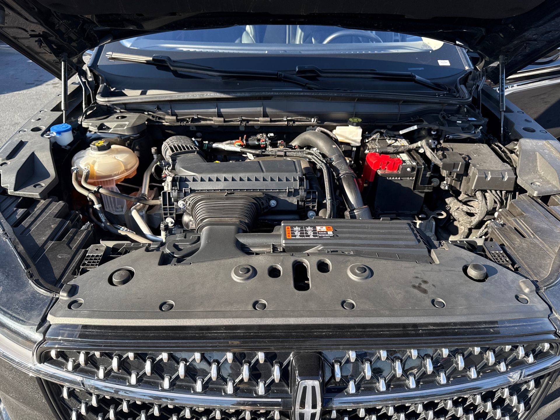 Used 2024 Lincoln Nautilus Reserve image 17