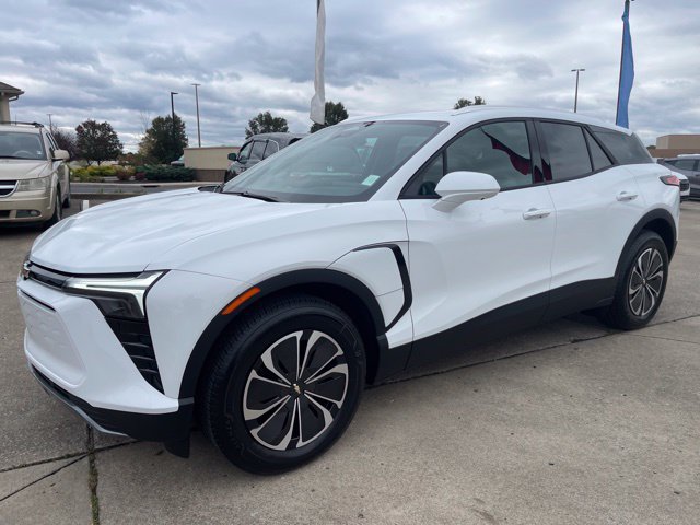 New 2026 Chevrolet Blazer EV LT FWD image 2