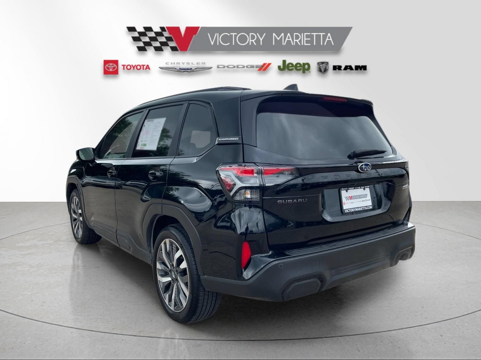 Used 2025 Subaru Forester Touring AWD/4WD image 3
