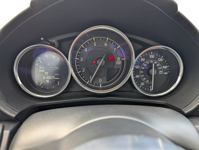 Used 2021 MAZDA MX-5 Miata Club RWD image 13