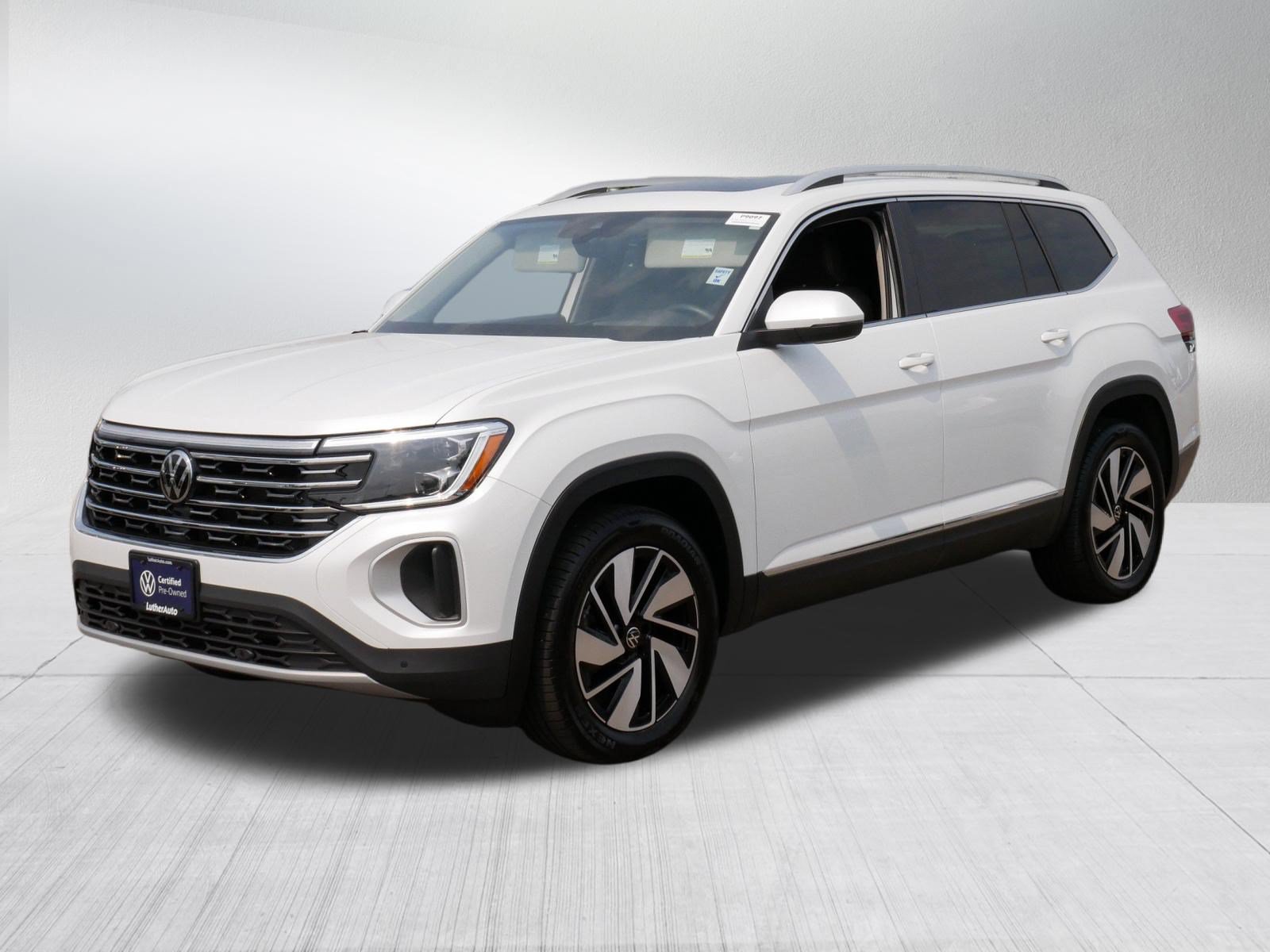 Used 2025 Volkswagen Atlas SEL AWD/4WD image 3