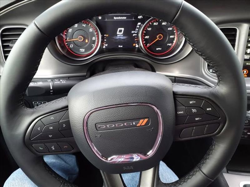 Used 2023 Dodge Charger SXT image 17