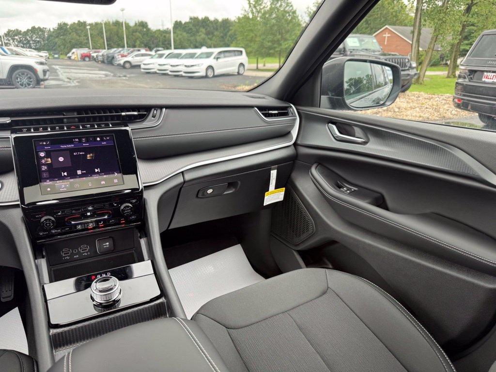 New 2026 Jeep Grand Cherokee L 4WD image 40