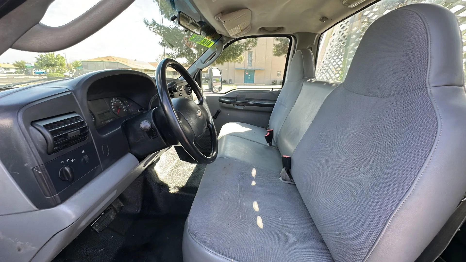 Used 2006 Ford F550 2WD Regular Cab Super Duty image 10