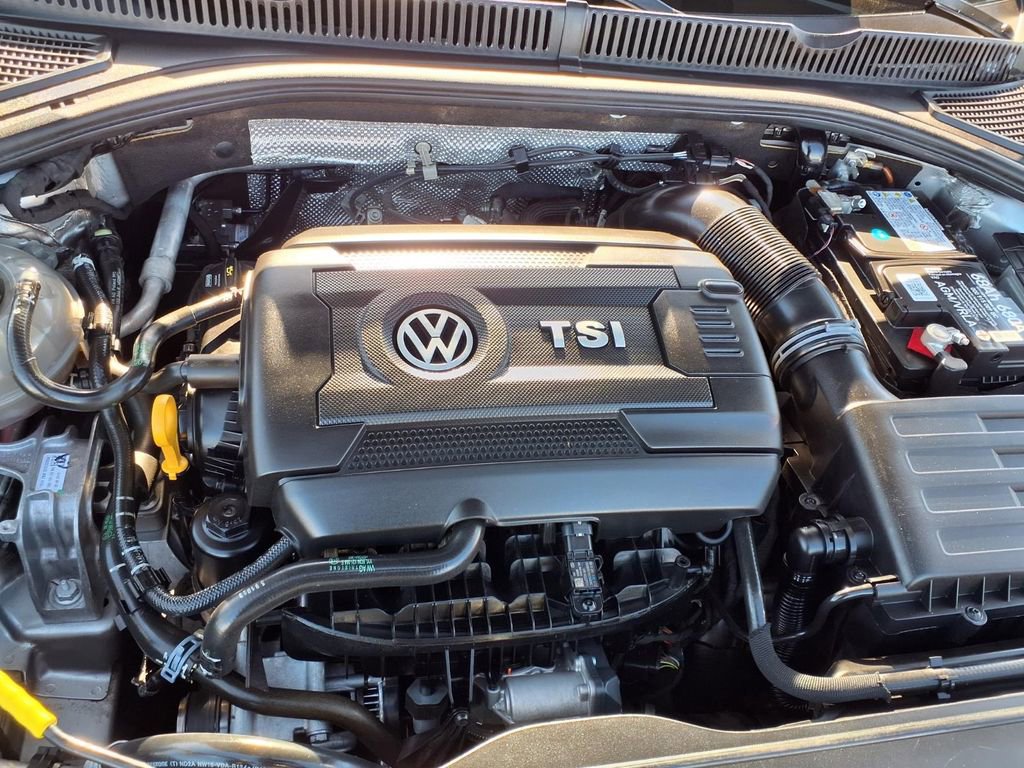 Used 2019 Volkswagen Jetta GLI image 17