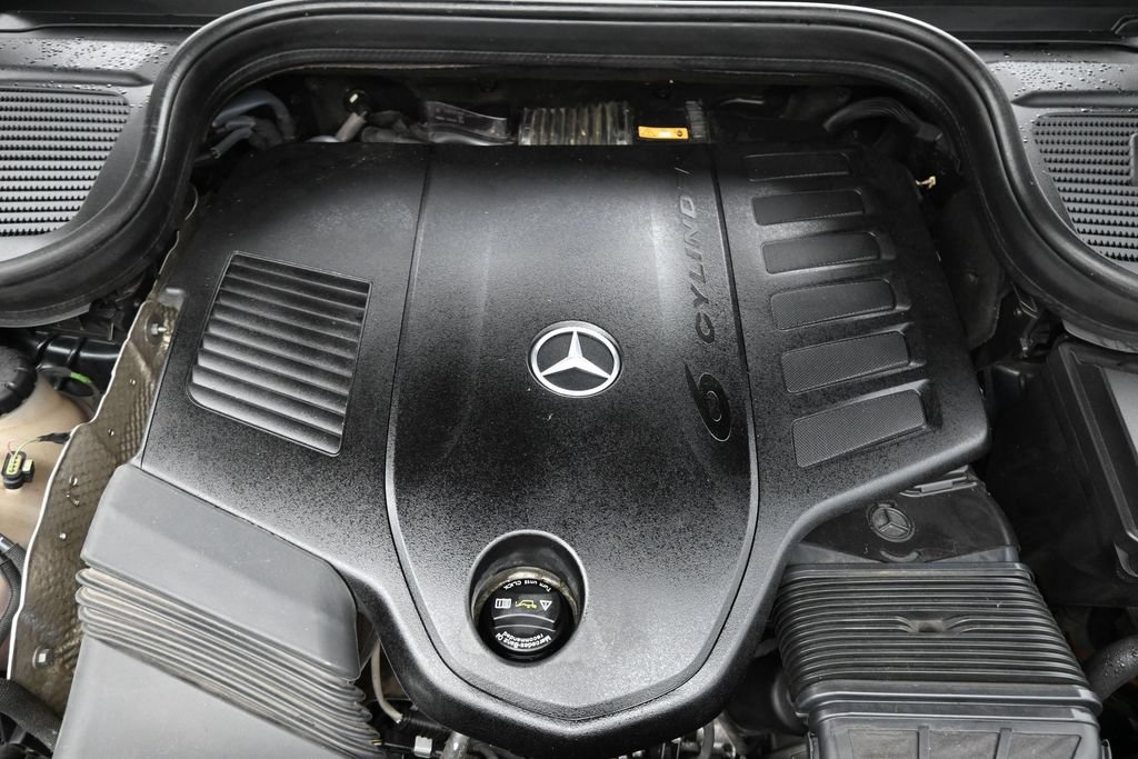 Used 2021 Mercedes-Benz GLS 450 4MATIC image 45