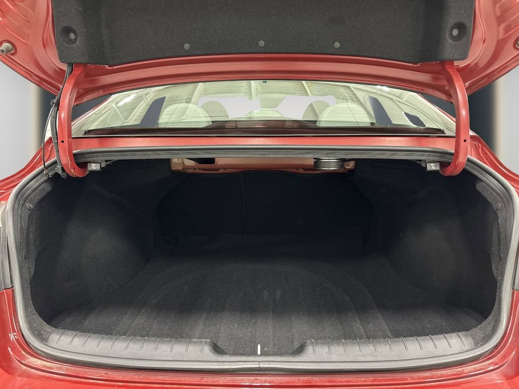 Certified 2024 Hyundai Elantra Limited FWD image 13
