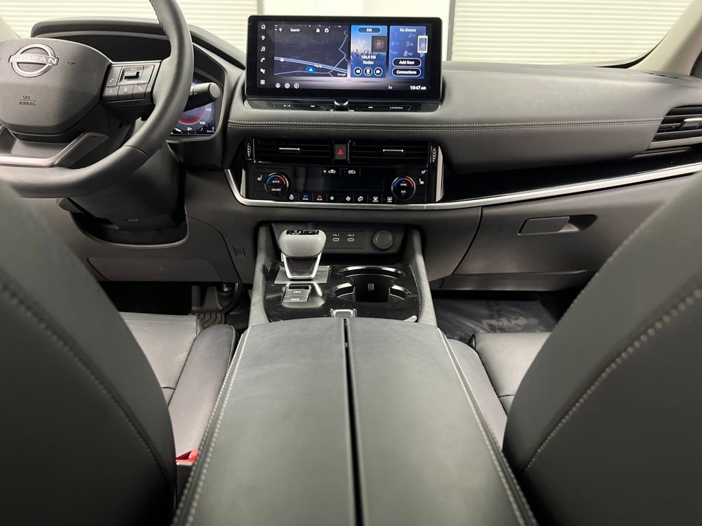 Used 2025 Nissan Rogue SL w/ Tech Package image 38