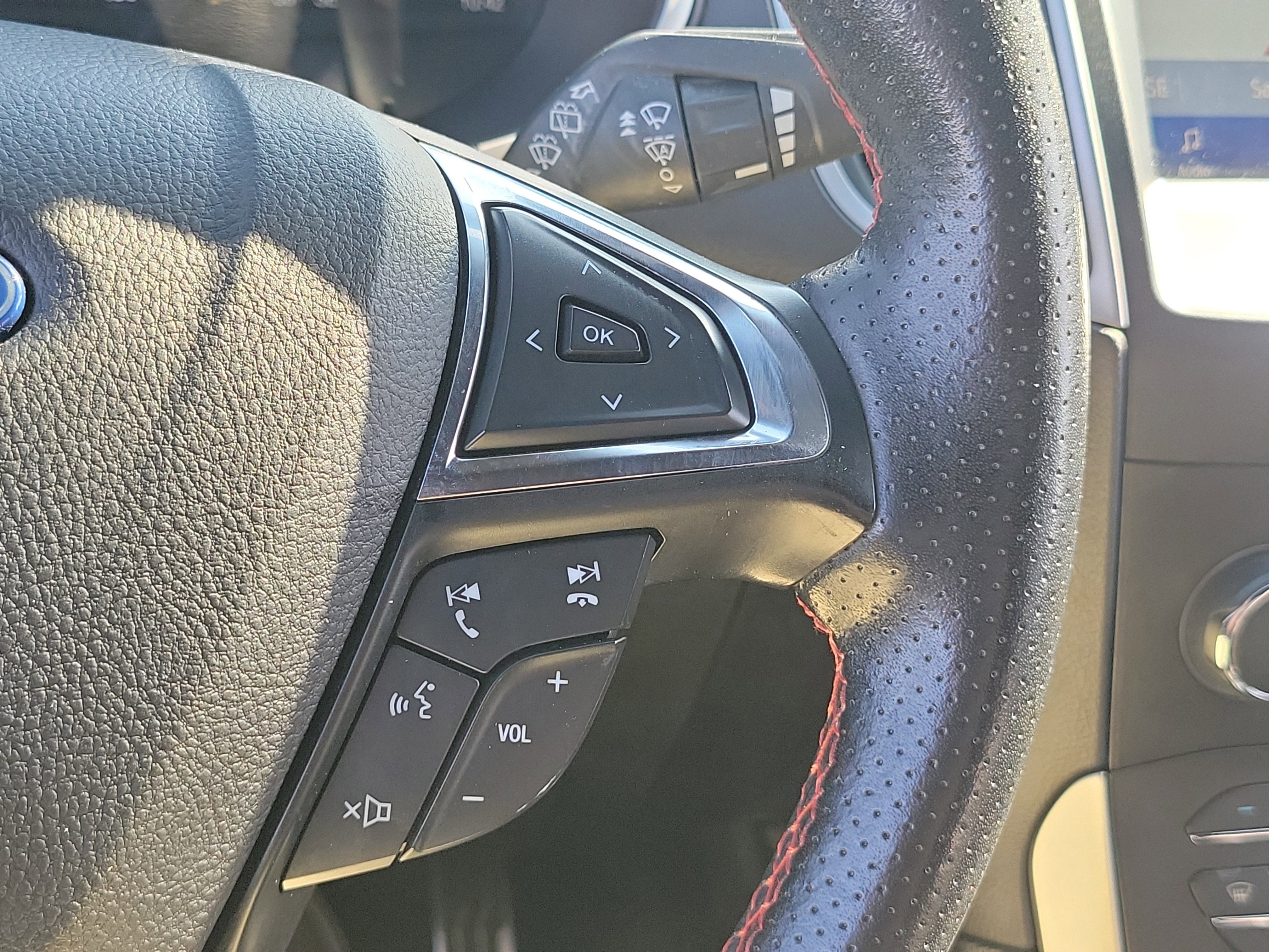 Used 2020 Ford Edge ST-Line image 29