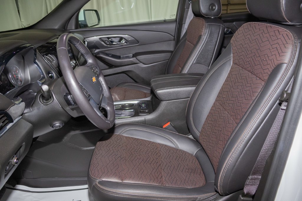 Used 2022 Chevrolet Traverse High Country AWD/4WD image 12