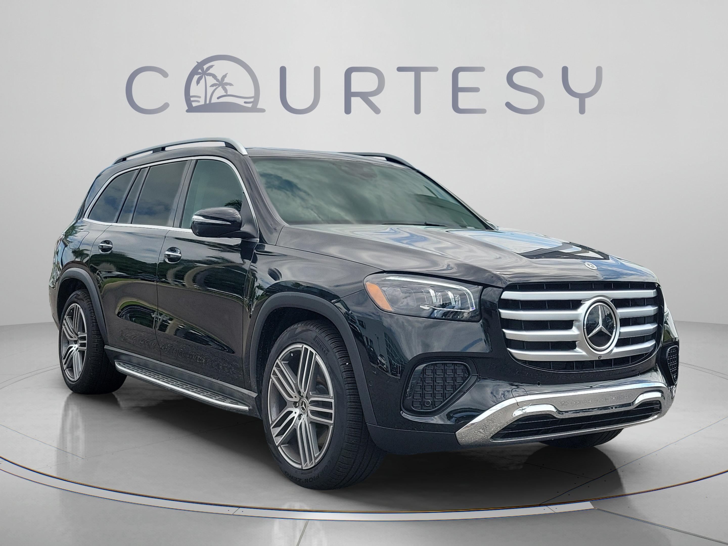 Certified 2026 Mercedes-Benz GLS 450 4MATIC image 4