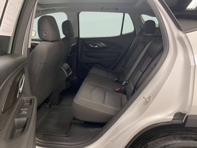 Used 2023 GMC Terrain SLE w/ Driver Convenience Package AWD/4WD image 21