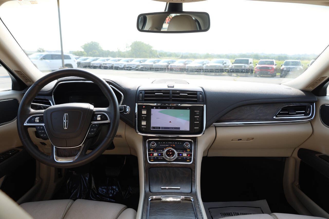 Used 2017 Lincoln Continental Select FWD image 14