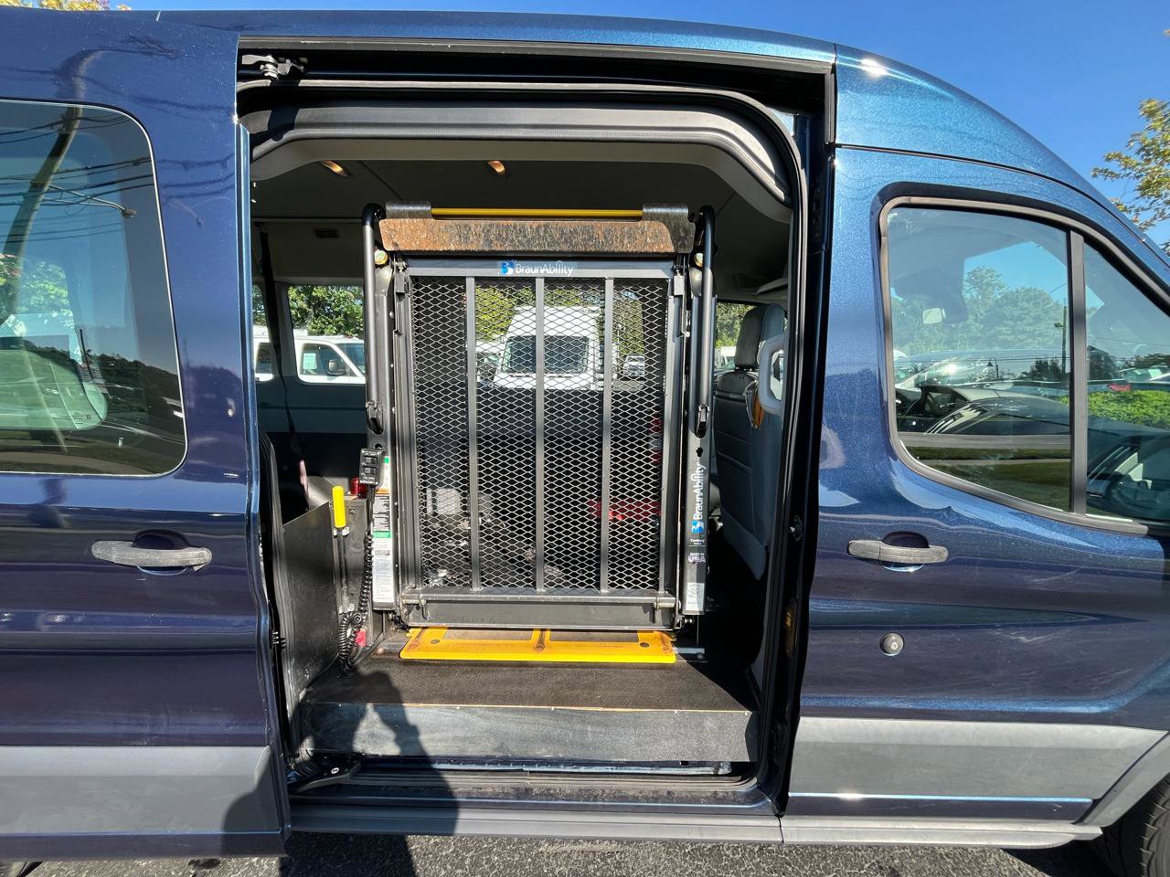 Used 2017 Ford Transit 350 XL RWD image 15