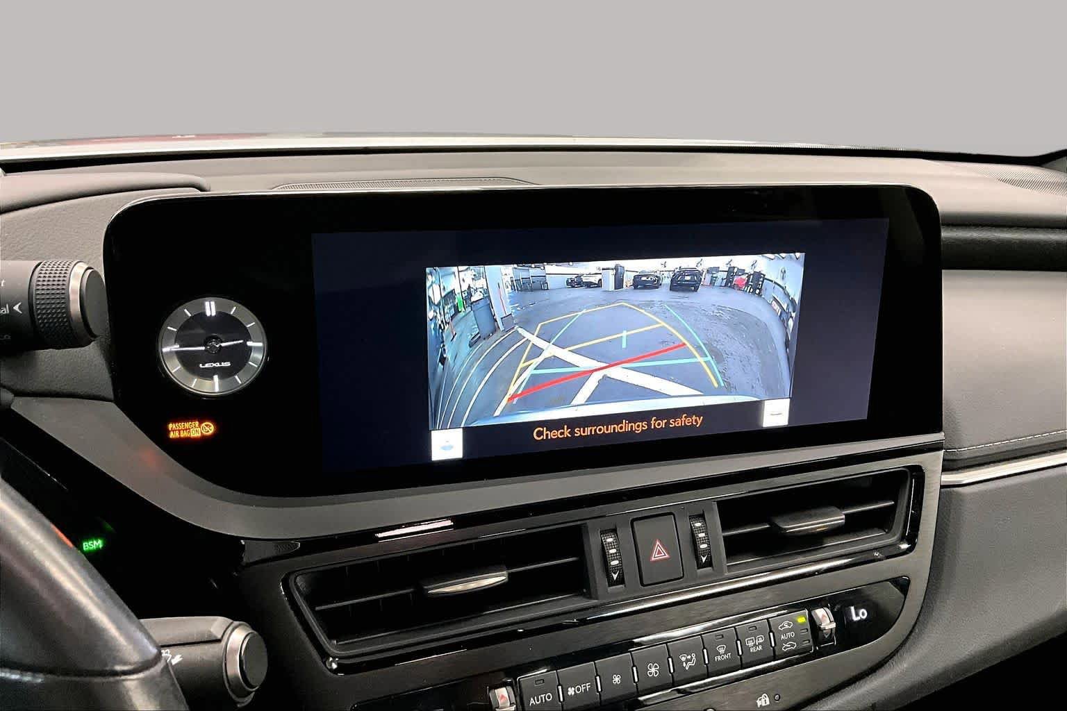 Used 2025 Lexus ES 300h w/ Premium Package FWD image 27