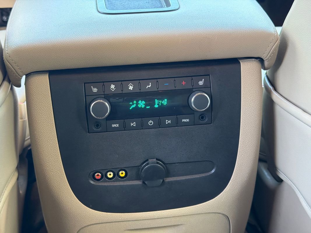 Used 2013 Chevrolet Suburban LTZ AWD/4WD image 23