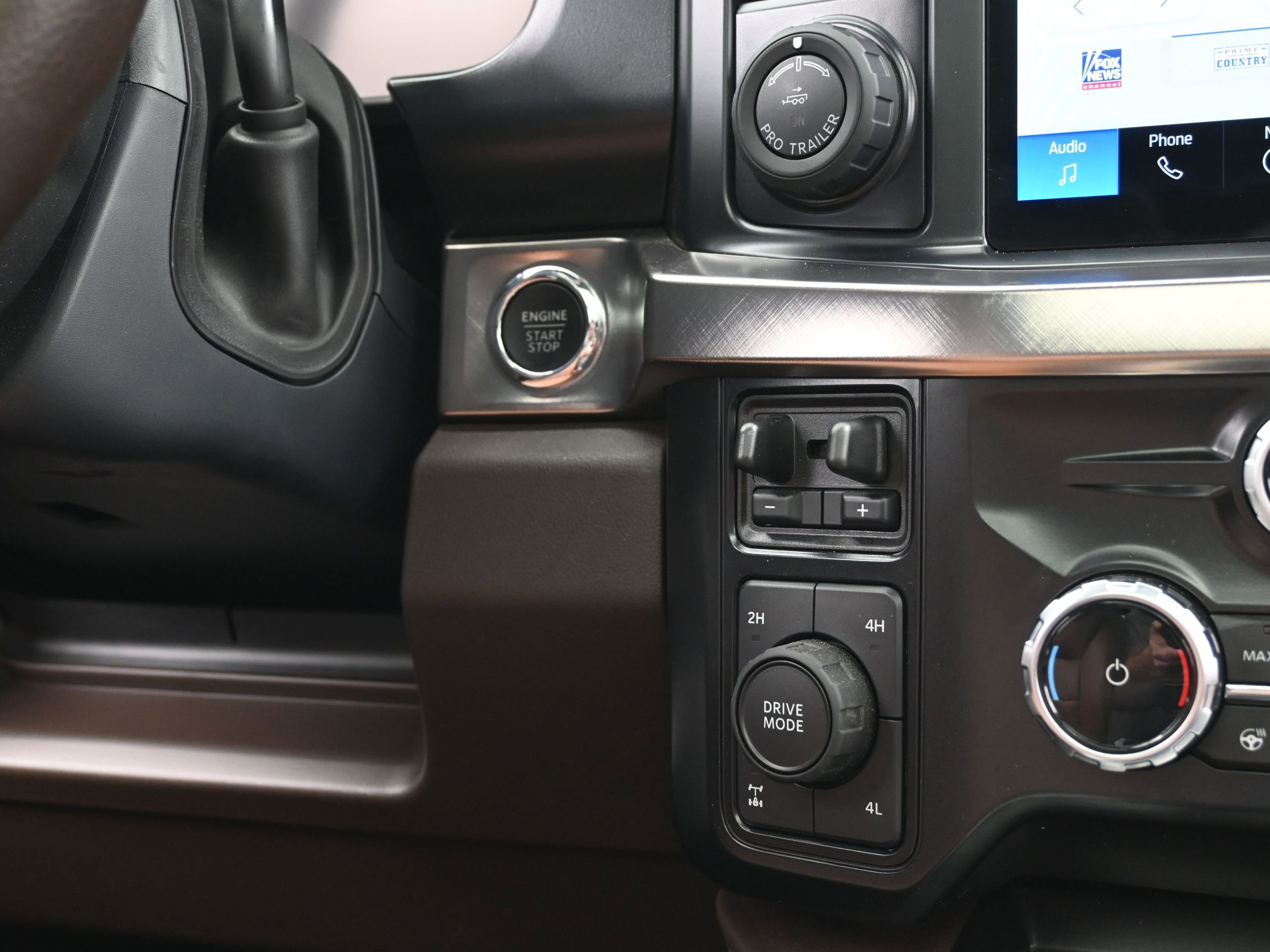 Used 2024 Ford F250 King Ranch w/ Chrome Package AWD/4WD image 37