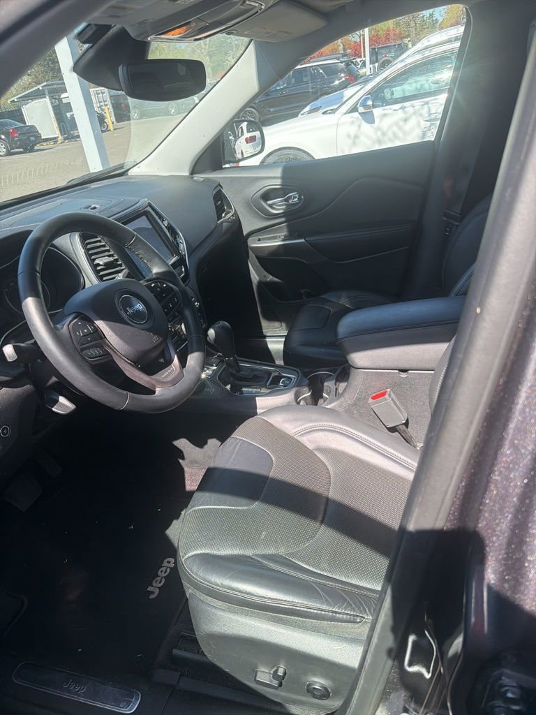 Used 2019 Jeep Cherokee Limited w/ Luxury Group image 7