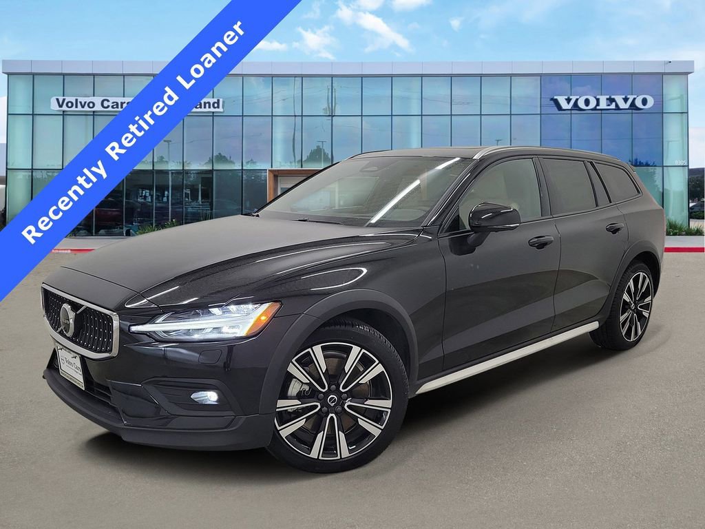 New 2026 Volvo V60 B5 Cross Country Ultra w/ Protection Package Premier image 1