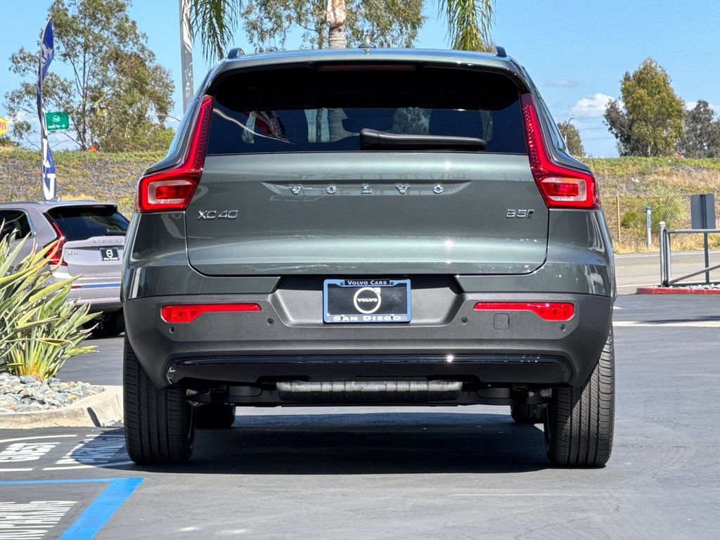 New 2026 Volvo XC40 B5 Plus w/ Protection Package Premier image 4