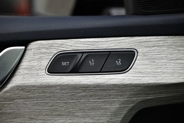 Used 2023 Hyundai Palisade Calligraphy image 15