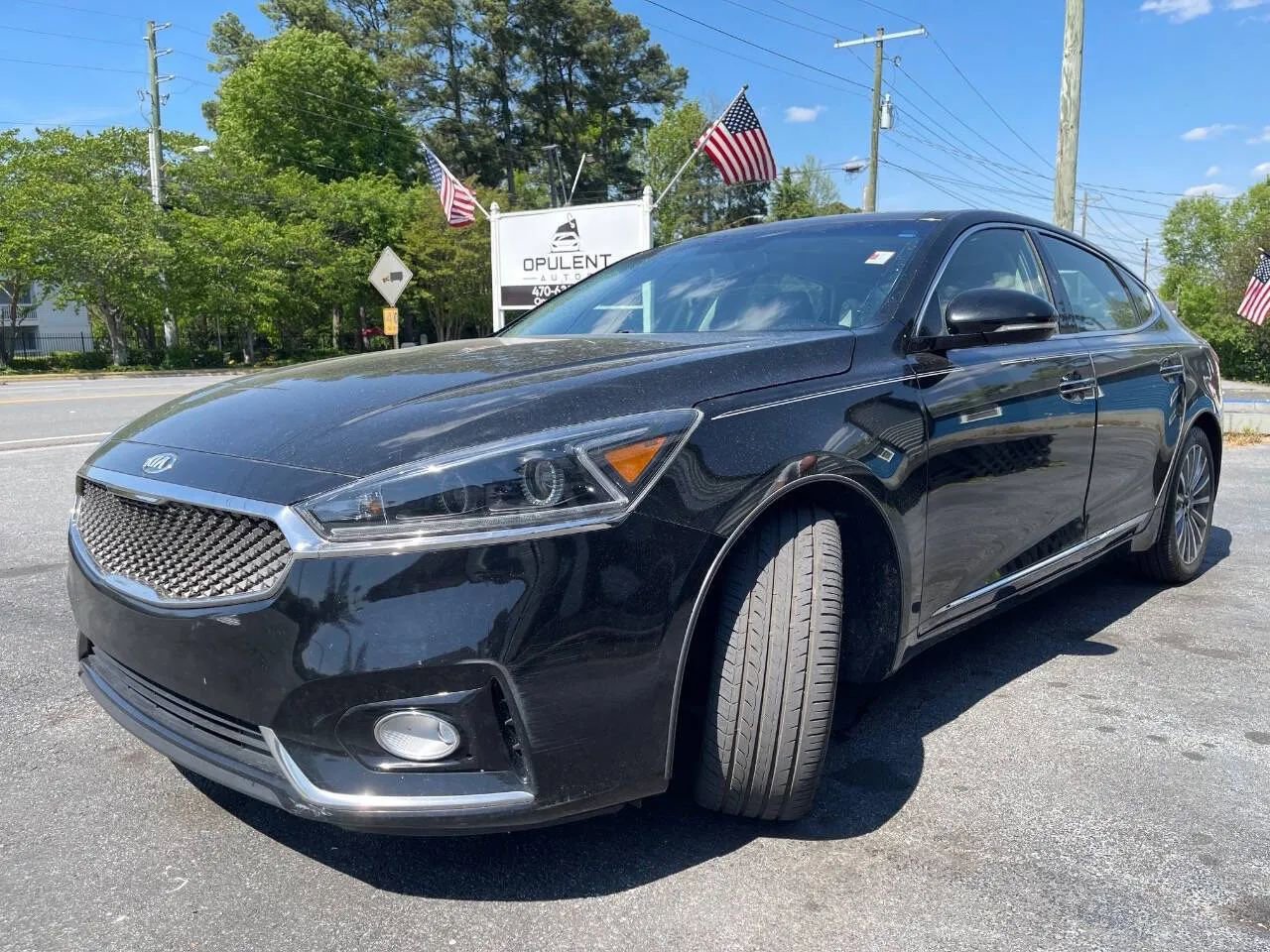 Used 2017 Kia Cadenza Premium w/ Luxury Package image 3