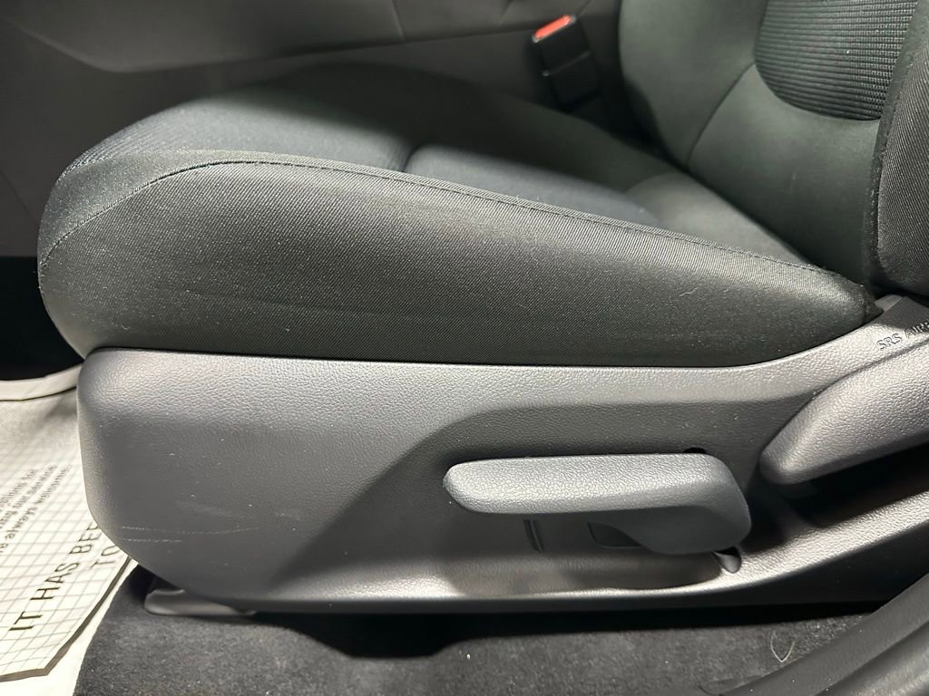 Used 2025 Toyota RAV4 LE image 12