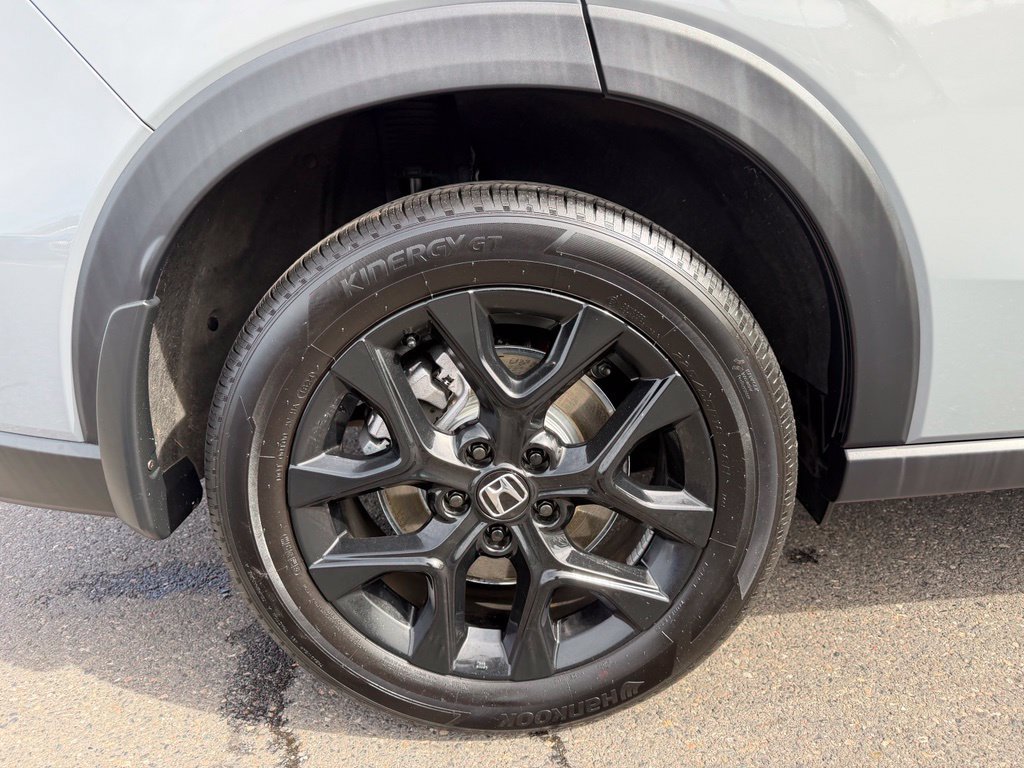 Used 2025 Honda HR-V Sport image 9