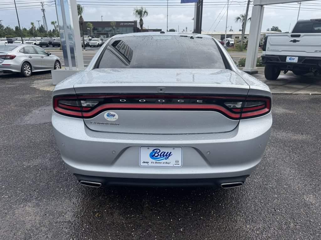Used 2022 Dodge Charger SXT RWD image 4