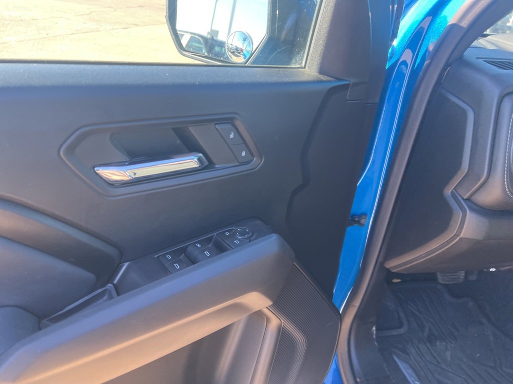 Used 2024 Chevrolet Colorado LT image 18