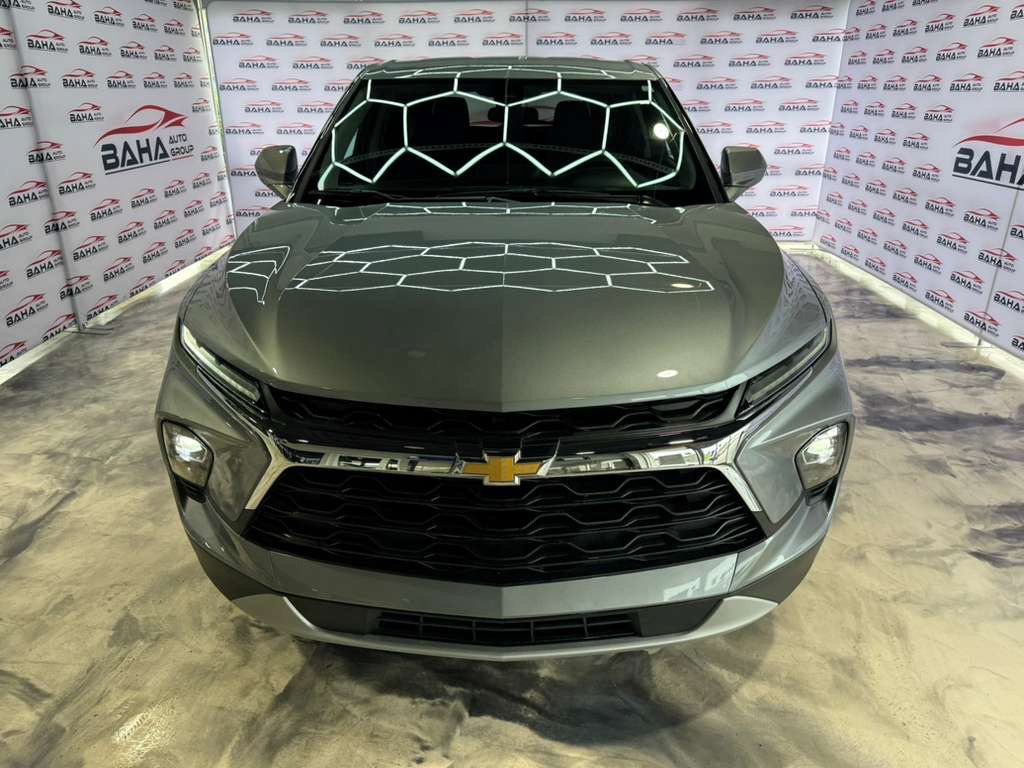Used 2025 Chevrolet Blazer LT AWD/4WD image 4