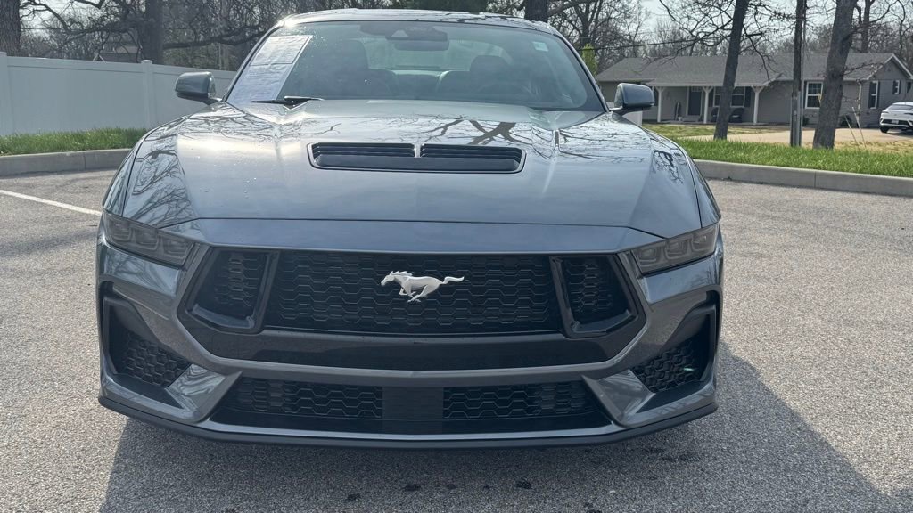 Used 2025 Ford Mustang GT Premium image 4