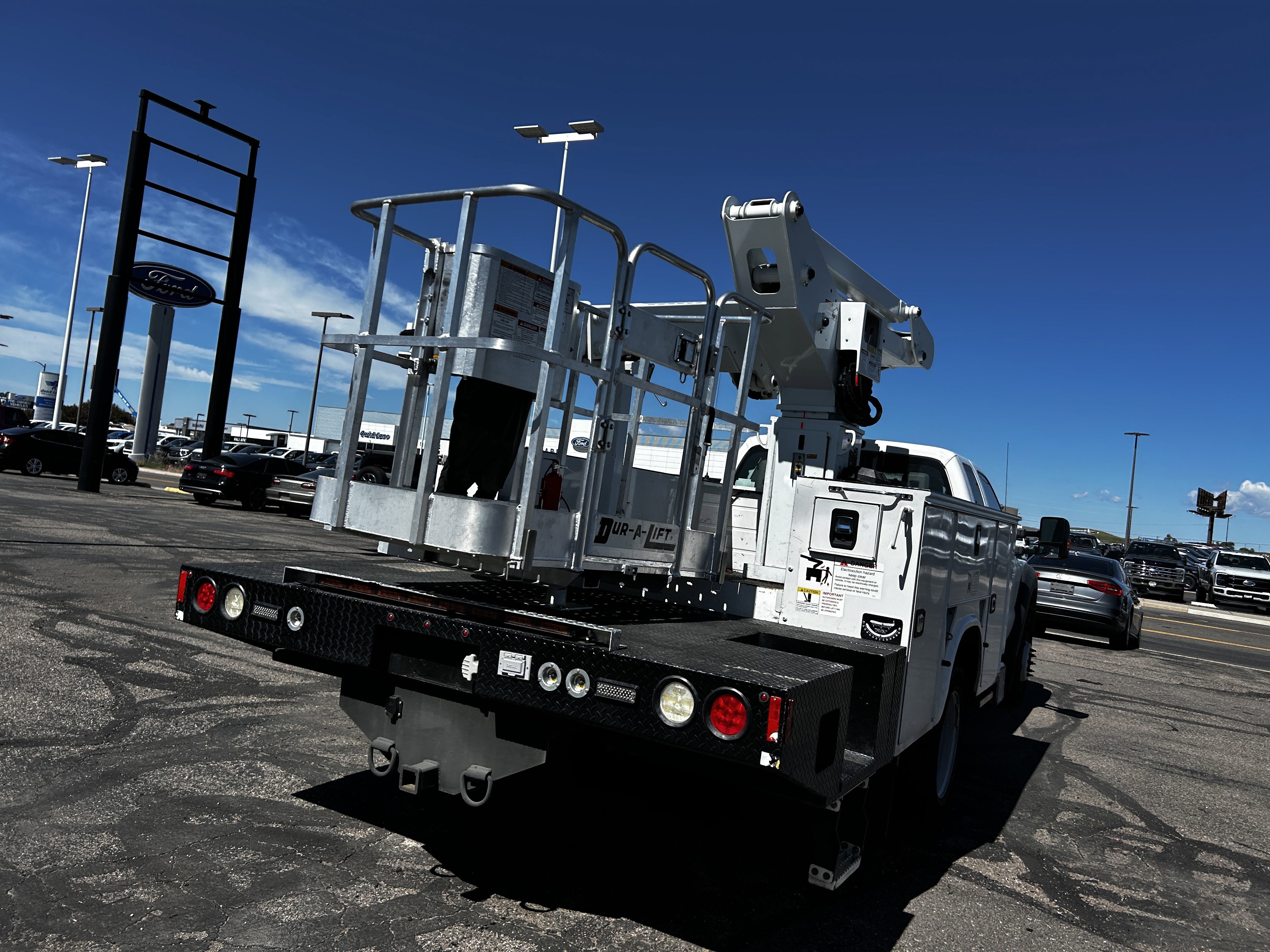 Used 2015 Ford F550 2WD SuperCab Super Duty image 5