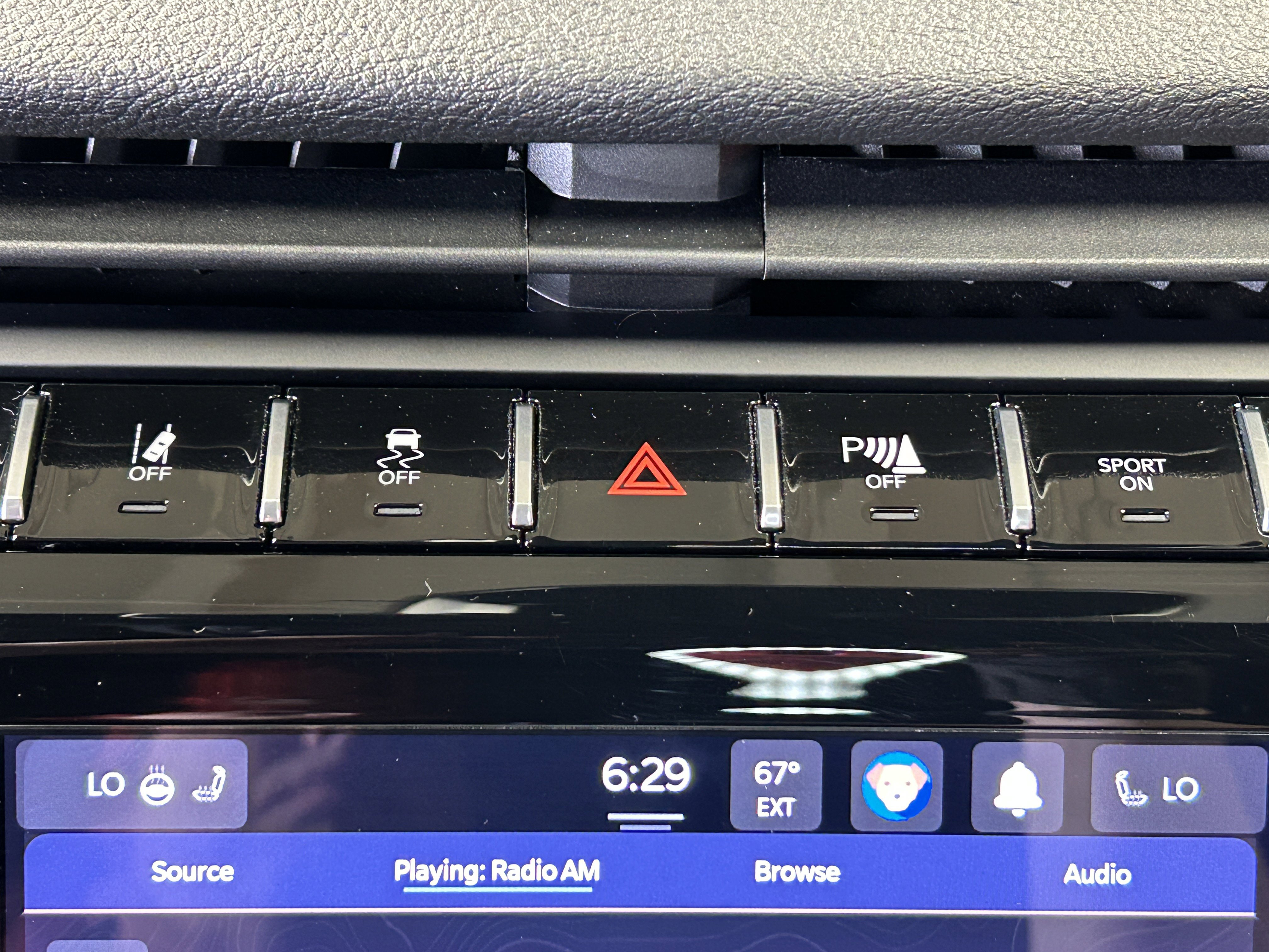 Certified 2024 Jeep Grand Cherokee Altitude AWD/4WD image 28