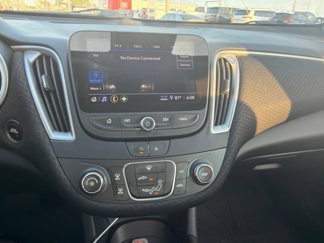 Used 2023 Chevrolet Malibu RS w/ LPO, Floor Liner Package FWD image 9