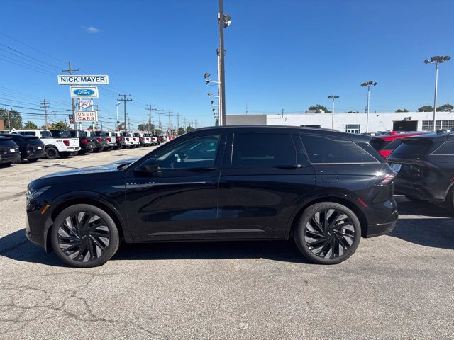 New 2026 Lincoln Nautilus Reserve w/ Jet Appearance Package AWD/4WD image 4